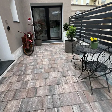 Ne Ta Konukevi Ravenna